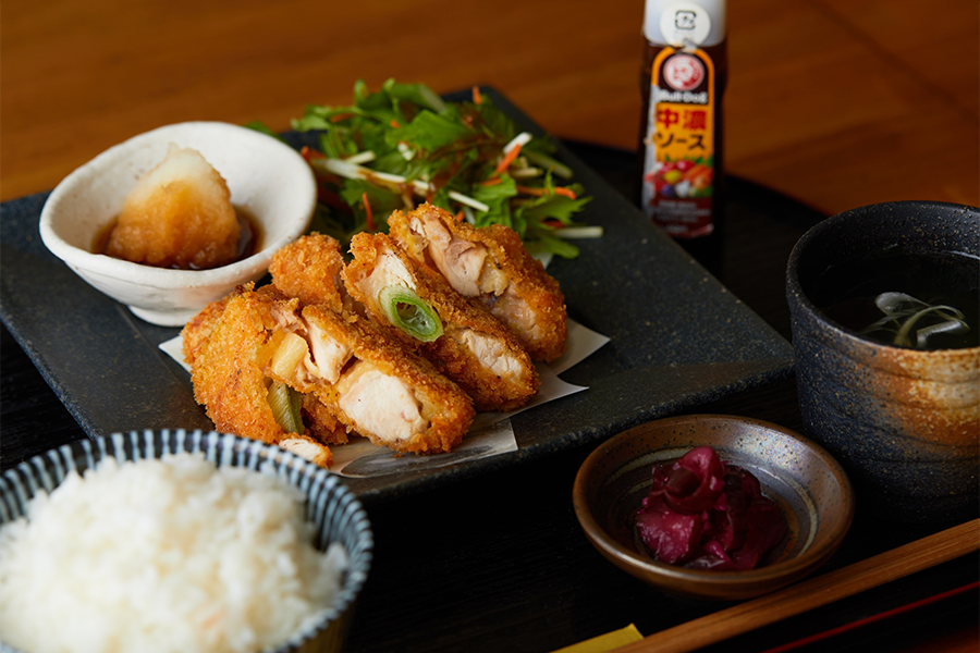 鶏カツ定食